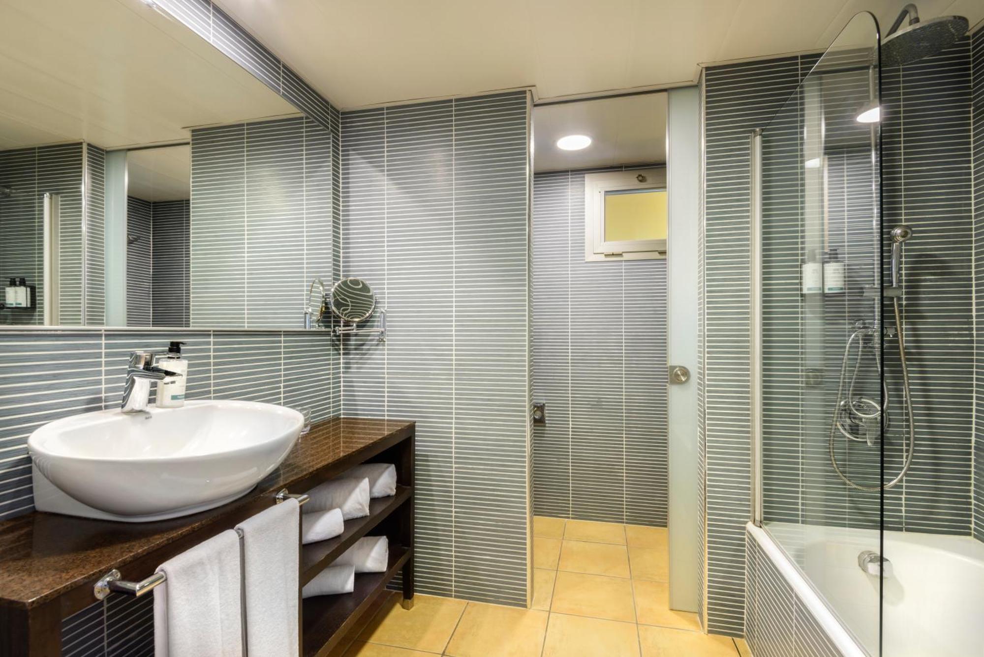 Occidental Menorca (Adults Only) Hotel Punta Prima  Eksteriør billede