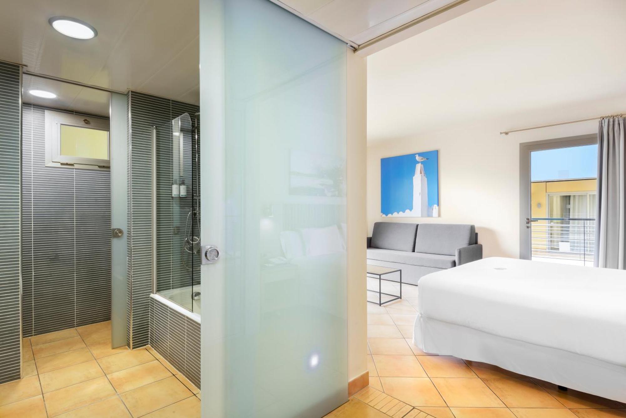 Occidental Menorca (Adults Only) Hotel Punta Prima  Eksteriør billede